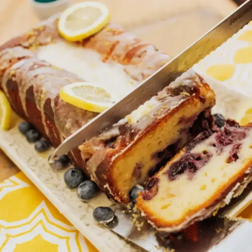 Gâteau au yaourt citron et myrtilles