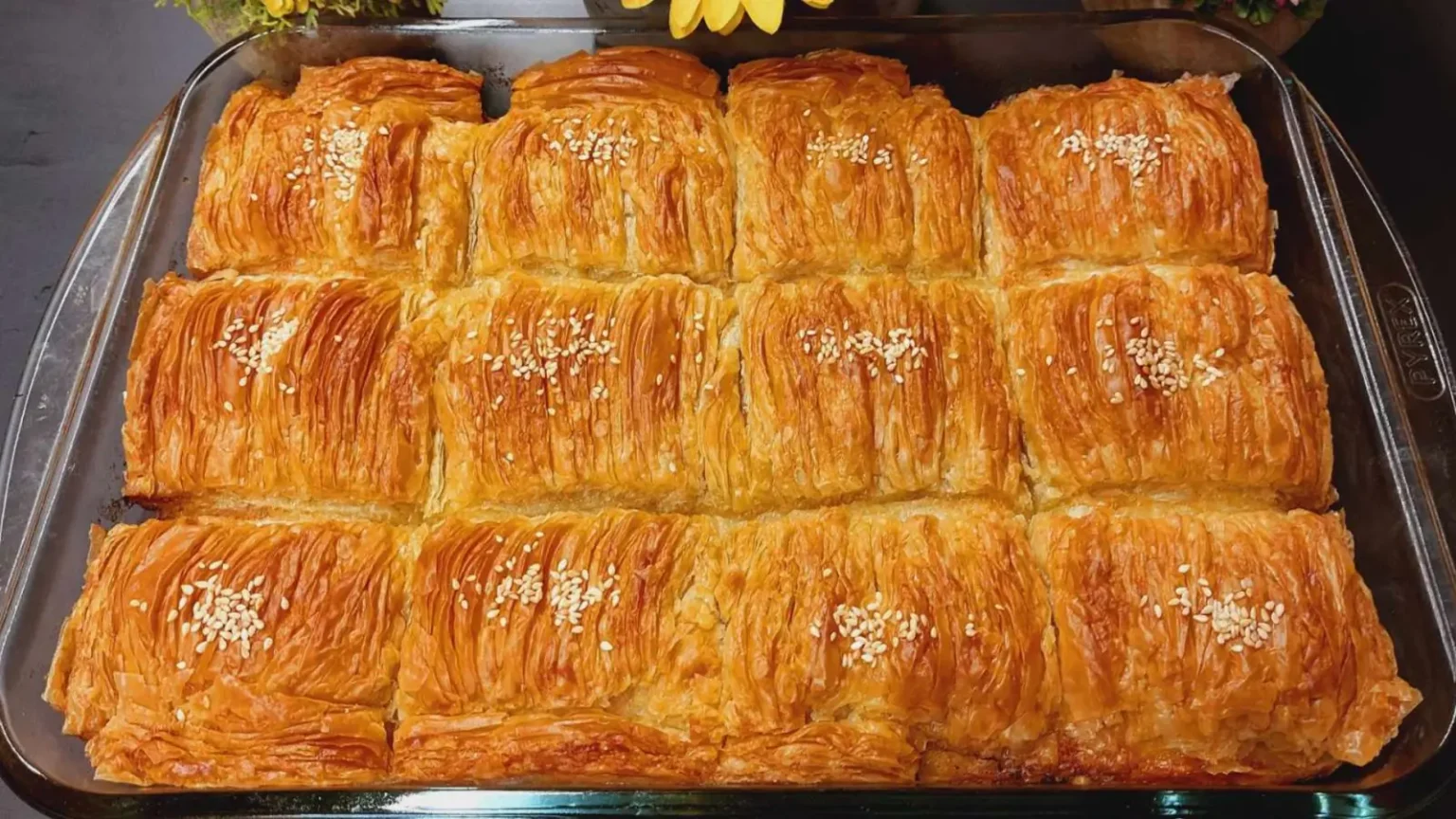 Kimadopita : la tourte grecque à la viande et au sésame ultra croustillante Kimadopita