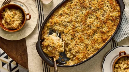 Macaroni au fromage façon soupe à l’oignon : le gratin ultra-réconfortant qui change des pâtes classiques Macaroni au fromage façon soupe à l’oignon