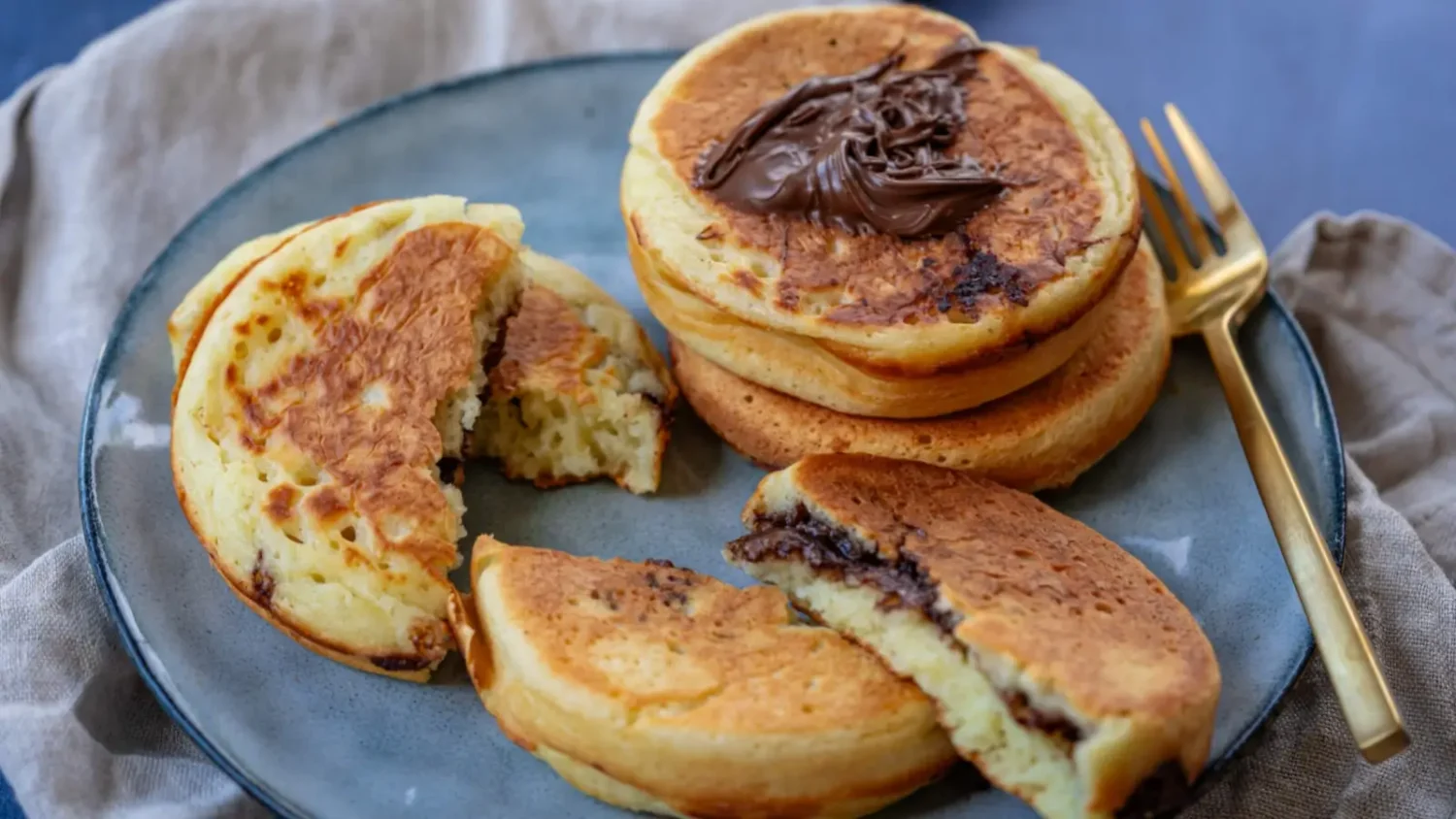 Pancakes farcis au chocolat : le cœur coulant qui fait craquer tout le monde Pancakes farcis au chocolat