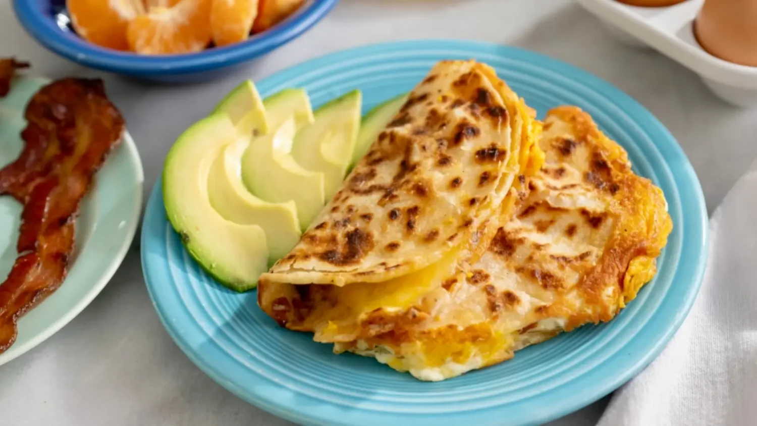 Quesadillas aux œufs : l’astuce à la poêle pour un petit-déjeuner ultra-gourmand Quesadillas aux œufs