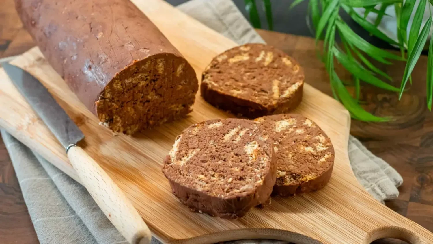Salami au chocolat : le dessert sans cuisson et plus léger qu’on ne pense Salami au chocolat