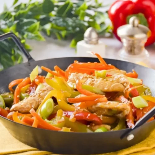 Sauté de poulet aux légumes