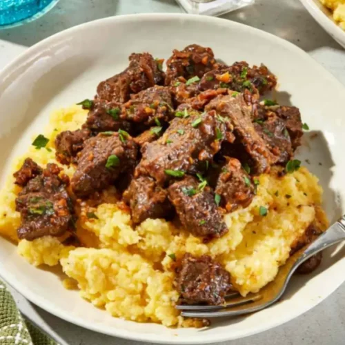 Bouchées de bœuf à l’ail