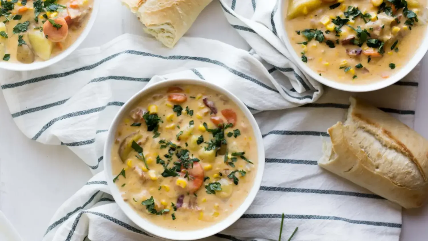 Chowder de maïs crémeux : le secret pour une soupe épaisse et veloutée Chowder de maïs crémeux