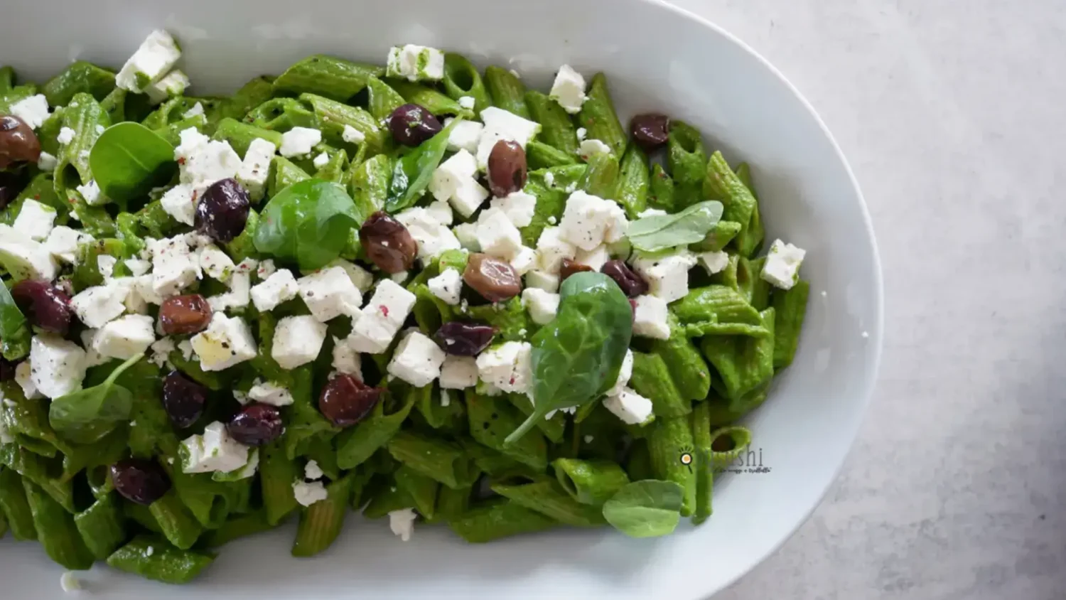 Salade de pâtes au pesto d’épinards