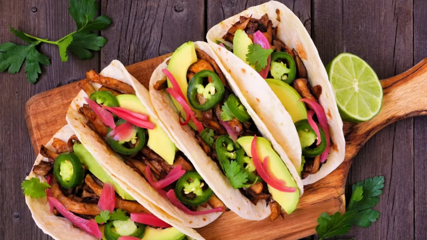 Tacos végétariens aux champignons : l’astuce pour les rendre bien dorés et savoureux Tacos végétariens aux champignons