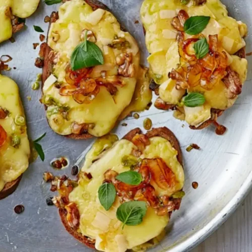 Tartine gratinée aux tomates cerises